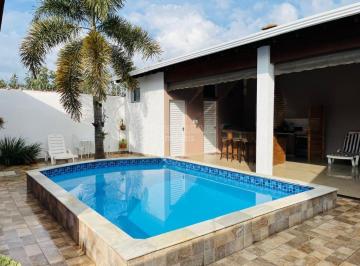 Casa · 194m² · 3 Quartos · 2 Vagas · Casa Padrão em Araraquara