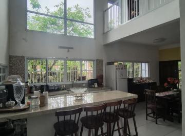 e564c8f0-face-4244-bc90-ef7296fd43e3 · Deslumbrante casa para venda em Balneário São João Batista 3 com 5 quartos, sendo 3 suítes, 229m²
