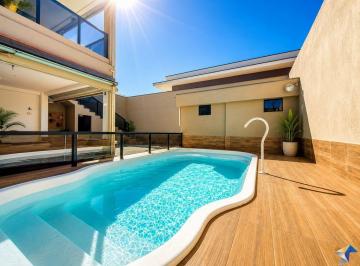 jq4x33c2ytyznzy0n2uxztzl_md · Casa Reformada com 4 Suítes, Piscina e Espaços Amplos
