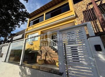 Casa · 250m² · 3 Quartos · 3 Vagas · Casa para venda em Vista Alegre de 250.00m² com 3 Quartos, 1 Suite e 3 Garagens
