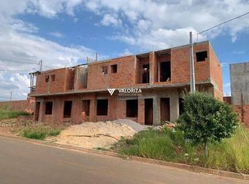 4cac0292bf3cb864fcc690c462a9f1e1559742c2 · Oportunidade Única: Sobrado Moderno com 2 Suítes e Sacada Privativa no Jd. Santa Cristina