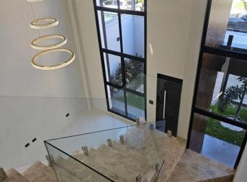 Casa · 3 Quartos · 2 Vagas · ✅ SOBRADO COM SUÍTE E 2 QUARTOS NO JARDIM NOVO CENTRO EM SARANDI/PR