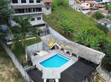 e76a5bcea5ecf547f1c863413078b3b903ff107a · PROPRIEDADE EXCLUSIVA COM VISTA PARA AS MONTANHAS