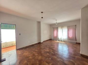 Casa · 199m² · 4 Quartos · 4 Vagas · Casa para aluguel no Centro de Piracicaba com 4 quartos (1 suíte) e 4 vagas