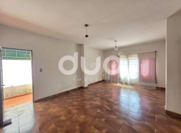 Casa · 199m² · 4 Quartos · 4 Vagas · Casa para aluguel no Centro de Piracicaba com 4 quartos (1 suíte) e 4 vagas