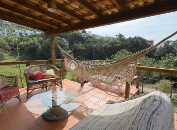 Casa · 150m² · 2 Quartos · 3 Vagas · Casa