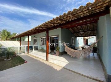43d5ca9258304e980dc3e5f9d2199b0d1b3b7c51 · Casa com 3 dormitórios à venda, condomínio Mataruna; por R$ 700.000 - Itapeba - Maricá/RJ