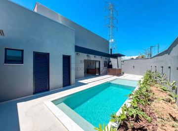 Casa de 3 quartos, Caçapava · Casa em Condomínio Terras do Vale Bairro do Grama Caçapava 3 Dormitórios todos suítes 194m².