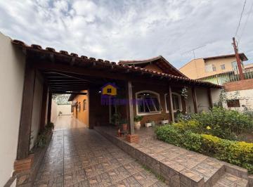 Casa de 3 quartos, Ibiúna · Ibiúna, casa muito bem localizada no centro da cidade