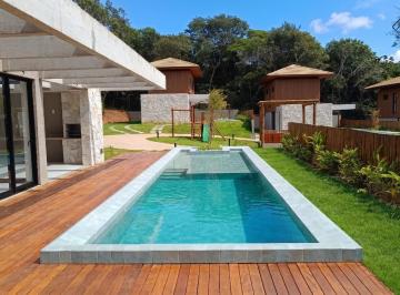 Foto 01 · Casa residencial para Venda em condomínio fechado, Mata de São João, 3 suítes, 2 salas, 4 banheiros,