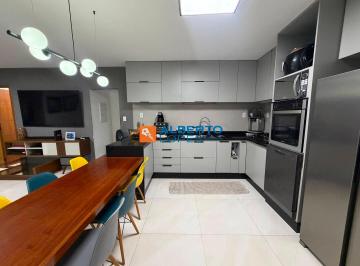 Apartamento · 225m² · 4 Quartos · 2 Vagas · CASA MODERNA 3 QUARTOS À VENDA NA RIBEIRA ILHA DO GOVERNADOR