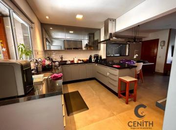 Casa · 89m² · 2 Quartos · 2 Vagas · Casa no Villa dos Ipês - 2 Dorms, Escritório, Churrasqueira, Sótão e Mais