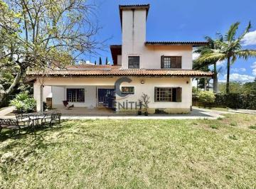Casa · 1546m² · 3 Quartos · 8 Vagas · Lote em Cond. de 1.546m² c\ Casa Térrea de 3 Suítes , Hidro, Varanda e Mais