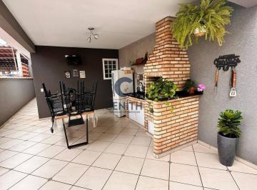 Casa · 200m² · 3 Quartos · 1 Vaga · Casa semi-mobiliada c\ 3 Dorms(1 Ste), Churrasqueira, Área Gourmet e 200m²