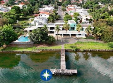 Casa de 7 quartos, Brasília · Casa em terreno beira lago. Ponta de Picolé.