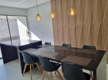 Casa de 4 quartos, Valparaíso de Goiás · Casa com 4 quartos, 2 suítes e lote de 360 m² – Parque Esplanada III