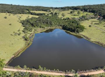 Rural de 5 quartos, Itaguara · Lagoa Privativa, Terra Produtiva e Estrutura Completa