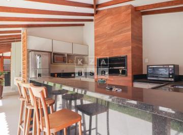 Apartamento · 400m² · 4 Quartos · 4 Vagas · Casa no Lago Norte! Reformada com 4 quartos na Ql 6.