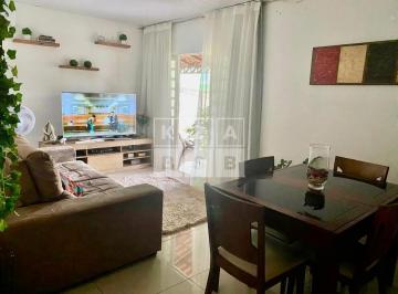 Apartamento · 200m² · 3 Quartos · 2 Vagas · Casa no Jardim Botânico! 3 quartos - 1 suíte - Regularizado - Condomínio Ouro Vermelho 2
