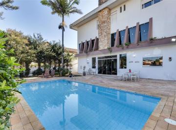 Imagem Principal · Sobrado , quatro suítes amplas , duas com hidromassagem , ar condicionado. Piscina, sauna e salão go