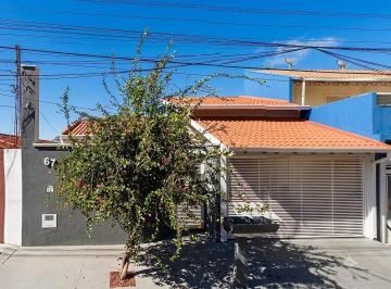 Casa · 195m² · 3 Quartos · 3 Vagas · Casa 3 Quartos com 1 Suíte e 195m² - Jardim Guarujá