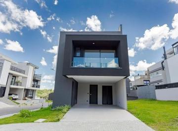 Casa · 244m² · 3 Quartos · 2 Vagas · Casa de Condomínio para venda em Santa Cândida de 244.00m² com 3 Quartos, 2 Suites e 2 Garagens