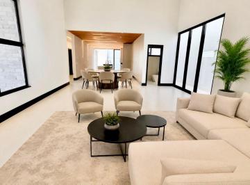 Casa de 4 quartos, Águas Claras · CASA ALTO PADRÃO ESCRITURADA ARNIQUEIRAS 4 QUARTOS ACEITA PERMUTA PISCINA AQUECIDA ÁREA GOURMET
