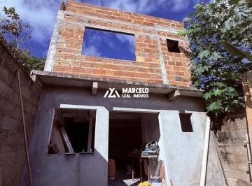 Casa · 130m² · 2 Quartos · Casa para venda em Bateias de 130.00m² com 2 Quartos
