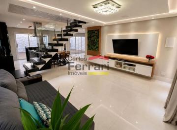 Casa · 140m² · 3 Quartos · 2 Vagas · Casa à venda com 140m² 3 suítes e Piscina 150 metros da Av Guapira