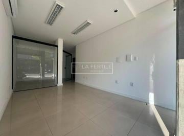 Comercial · 30m² · Sala Comercial com 30 m², aluguel de R$ 3.500 + Taxas - Centro, Balneário Camboriú (SC)