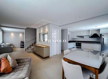 Casa · 250m² · 4 Quartos · 2 Vagas · Casa sobrado à venda com 250 m², 4 quartos e 2 vagas na Mooca, São Paulo.