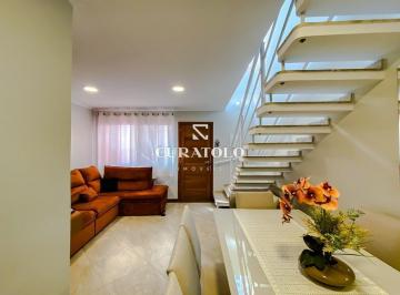 Casa · 140m² · 2 Quartos · 1 Vaga · Casa sobrado à venda com 140 m², 2 quartos e vaga na Mooca, São Paulo.
