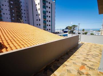 Casa · 133m² · 2 Quartos · 2 Vagas · Linda Casa, toda reformada, Pé na Areia em Mongaguá Para Venda R$550.000,00 A vista ou Financiamento