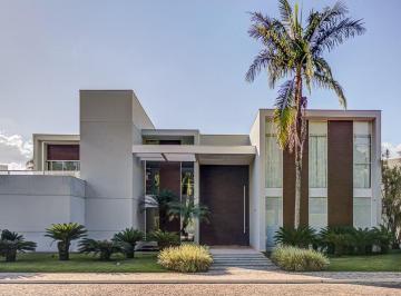 Casa de 4 quartos, Brasília · Casa Exclusiva na QI 23 no Lago Sul em Condomínio Privativo