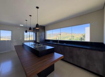 Casa de 4 quartos, Bragança Paulista · Casa com Vista Panorâmica e Rooftop no Condomínio Campos do Conde