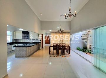 Casa · 282m² · 3 Quartos · 4 Vagas · Village Damha Mirassol III - Casa reformada localizada próxima à portaria