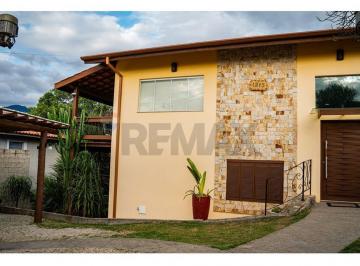 Casa · 161m² · 3 Quartos · 3 Vagas · Casa dos Sonhos em Ilhabela: Sofisticação, Conforto e Qualidade de Vida em um Só Lugar