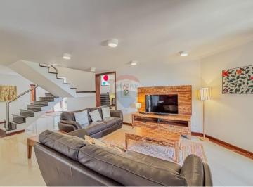 Casa · 536m² · 5 Quartos · 6 Vagas · Residência de Alto Padrão Mobiliada em Condomínio Fechado e Arborizado, no Condomínio Vale de Santa