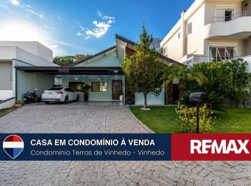 Casa · 304m² · 4 Quartos · 6 Vagas · Casa térrea com 4 suítes à venda no condomínio Terras de Vinhedo.