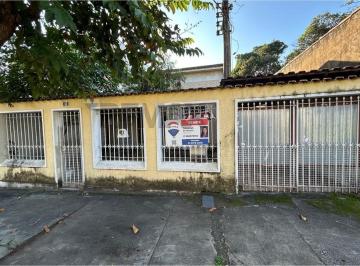 Casa · 341m² · 3 Quartos · 1 Vaga · Casa Linear com 03 quartos, com duas casas nos fundos.