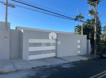 Casa · 186m² · 3 Quartos · 6 Vagas · Casa residencial ou comercial à venda ou para alugar na Praça Arautos da Paz no bairro Taquaral, em