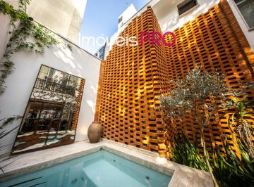 Casa · 300m² · 4 Quartos · 2 Vagas · Maravilhosa casa de vila com 4 suítes no Itaim Bibi !