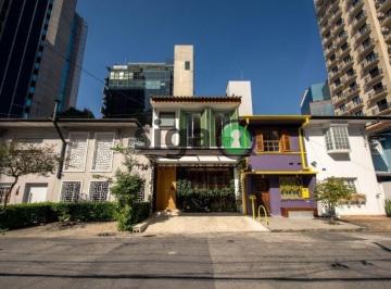 Casa · 300m² · 3 Quartos · 2 Vagas · Casa de Vila Fechada no Itaim Bibi com 03 suítes, São Paulo - SP