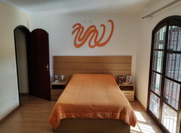 569f273b-f64f-4dbd-9781-b986333089a8 · Confortável casa para venda em Jardim São Gabriel com 3 quartos, sendo 1 suíte, 109m²