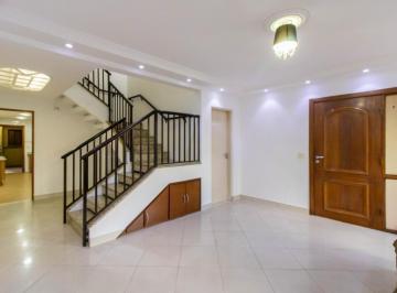 ba1cf7a2-5c9b-4d2e-baba-95c9709b3830 · Confortável sobrado para venda em Vila Sorocabana com 3 quartos, sendo 1 suíte, 237m²