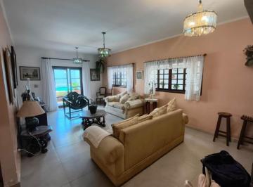 Casa · 400m² · 5 Quartos · 3 Vagas · UM ÓTIMO SOBRADO COM 5 DORMITÓRIOS NO CONDOMÍNIO FECHADO JARDIM DAS COLINAS