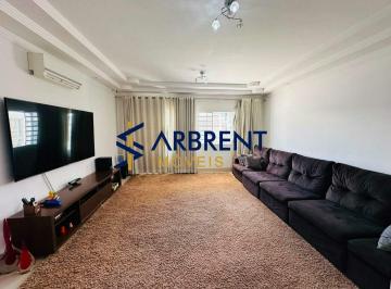 Casa · 361m² · 5 Quartos · 6 Vagas · ARBRENT IMÓVEIS vende casa na QE 26 Guará II, unindo conforto, sofisticação e exclusividade em um só
