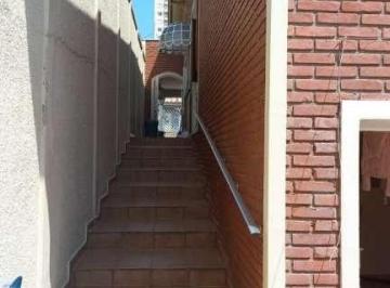 Casa · 230m² · 3 Quartos · 4 Vagas · Casa térrea em Santa Terezinha, São Bernardo do Campo, com 230m², 3 dormitóri...
