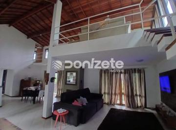 Casa · 233m² · 3 Quartos · 4 Vagas · Casa Residencial à Venda em Ribeirão Pires – 232,95 m² Úteis, 1015 m² de Terreno