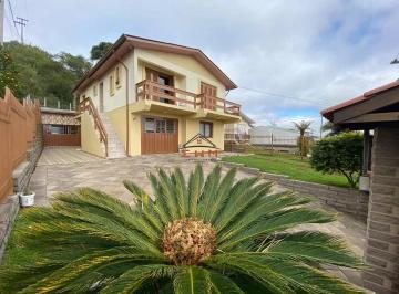 Casa · 5 Quartos · 2 Vagas · Casa no Bairro Primeiro de Maio em Farroupilha/RS